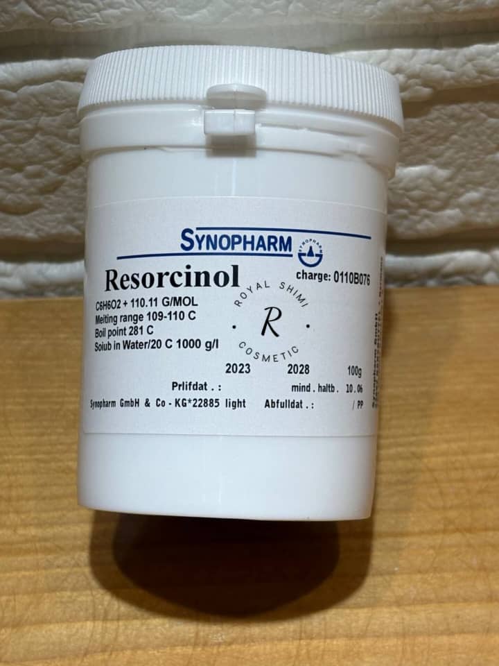 رزورسینول (یا رزورسین) |با خواص ضدعفونی‌کننده و ضدباکتری | برای مصارف آرایشی و بهداشتی